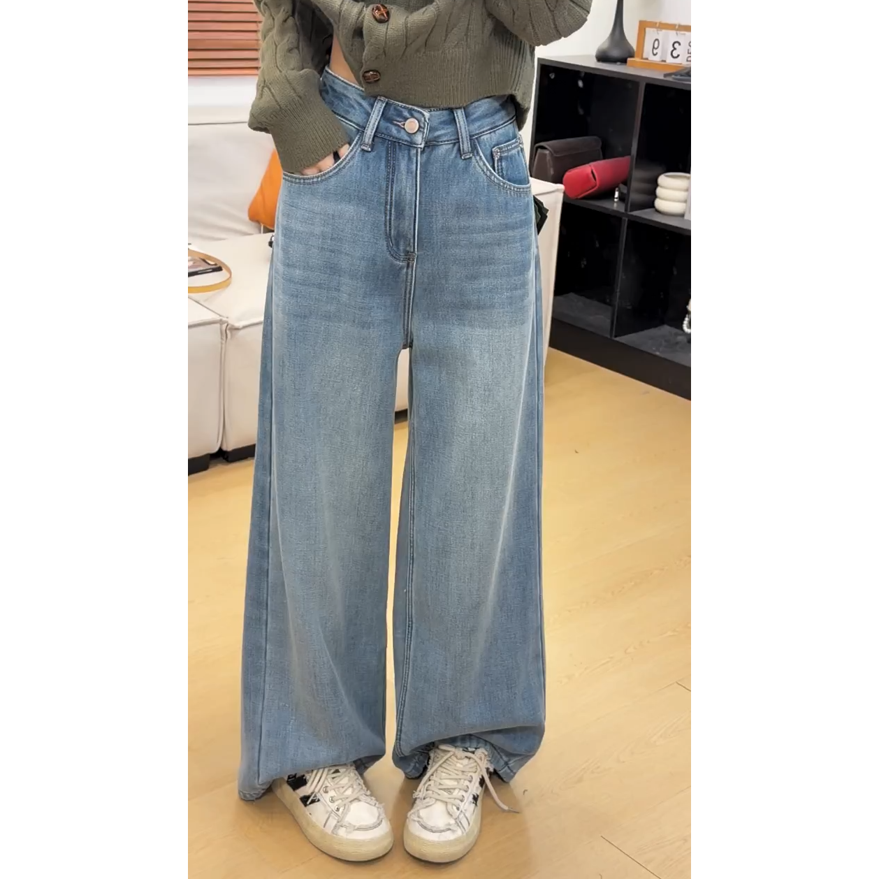 时尚高腰加绒阔腿牛仔裤女2025秋冬季新款大码宽松遮肉显瘦直筒裤