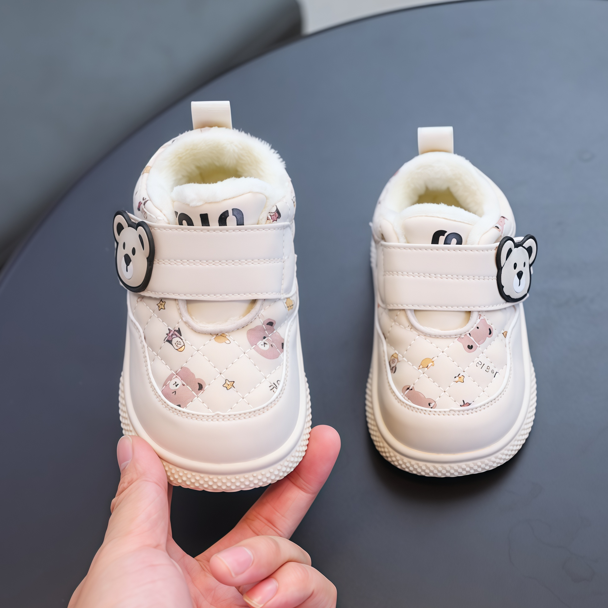 男宝宝雪地靴冬季学步鞋防滑软底加绒加厚1-2岁女婴幼儿棉鞋8个月