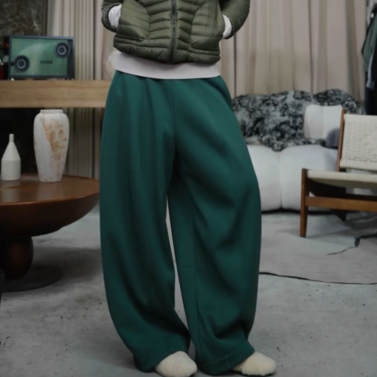 infobyfive2025秋冬加绒气球裤宽腰松紧腰卫裤弯刀裤贰NF0511211