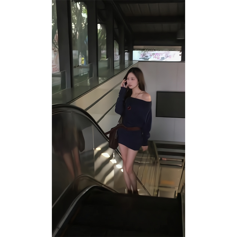 连衣裙女士秋季一字领长袖显瘦百搭小众时尚气质韩妹休闲套头上衣