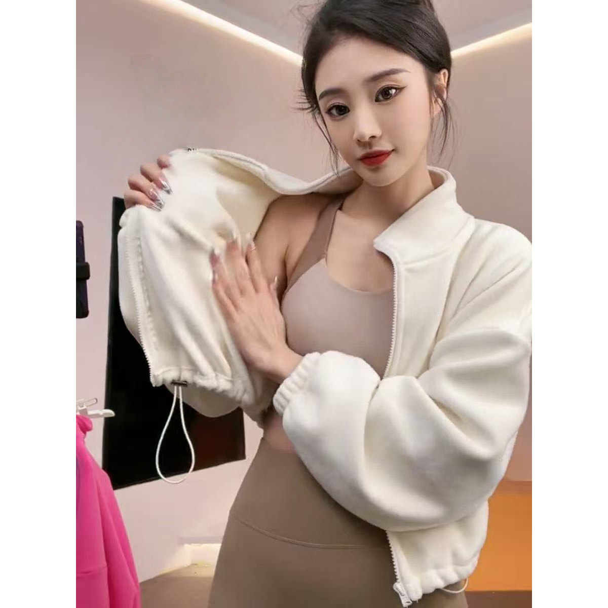 美爆了！墙裂推荐！外套女秋冬高端短款小个子保暖立领宽松加绒上衣