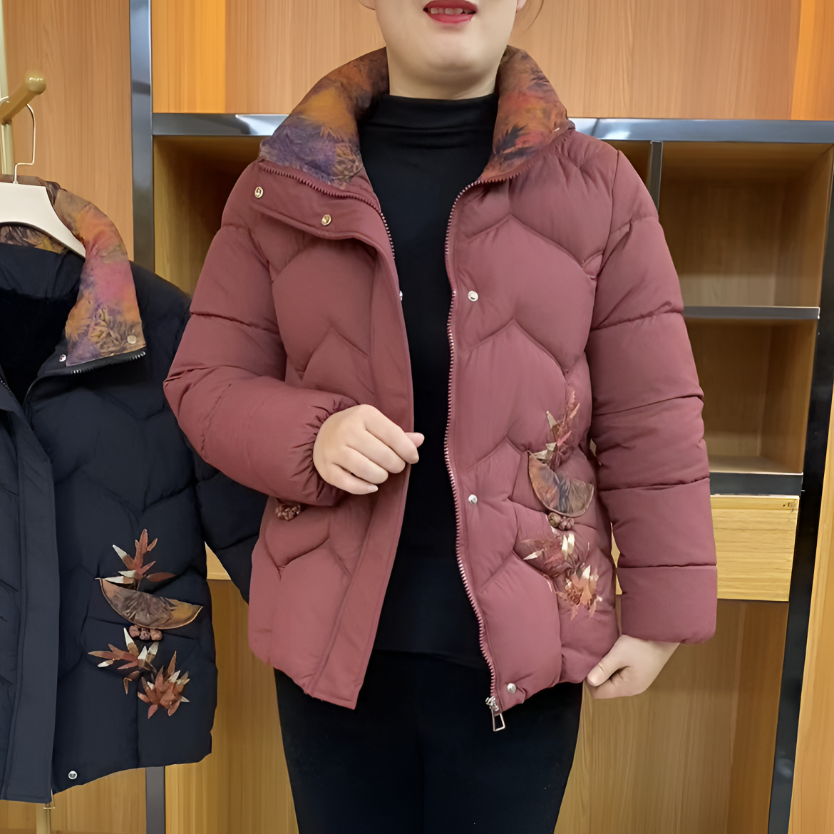 《专柜品质》S冬季气质时尚百搭刺绣加绒加厚保暖妈妈装棉服外套