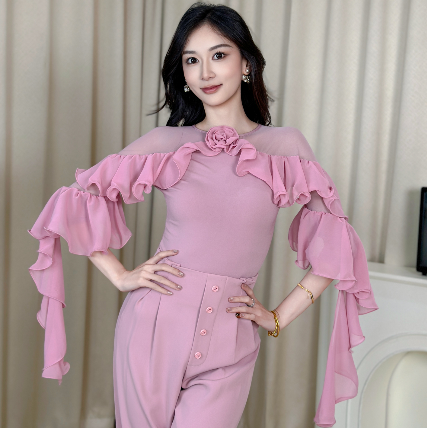 丹珍25年秋季新款国标女士摩登舞上衣跳舞荷叶飘纱舞蹈练功服M914