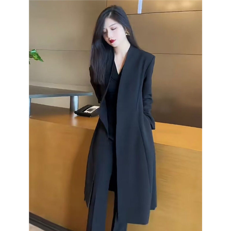 时尚百搭女装2025年春秋季新款气质时尚纯色净版风衣外套微喇裤款