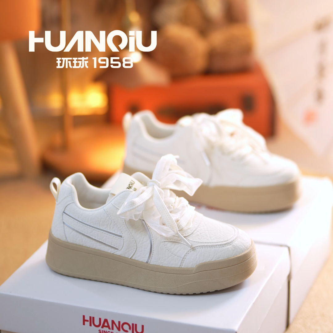 环球2025皮面时尚百搭休闲鞋网红高级厚底板鞋潮流舒适通勤女鞋