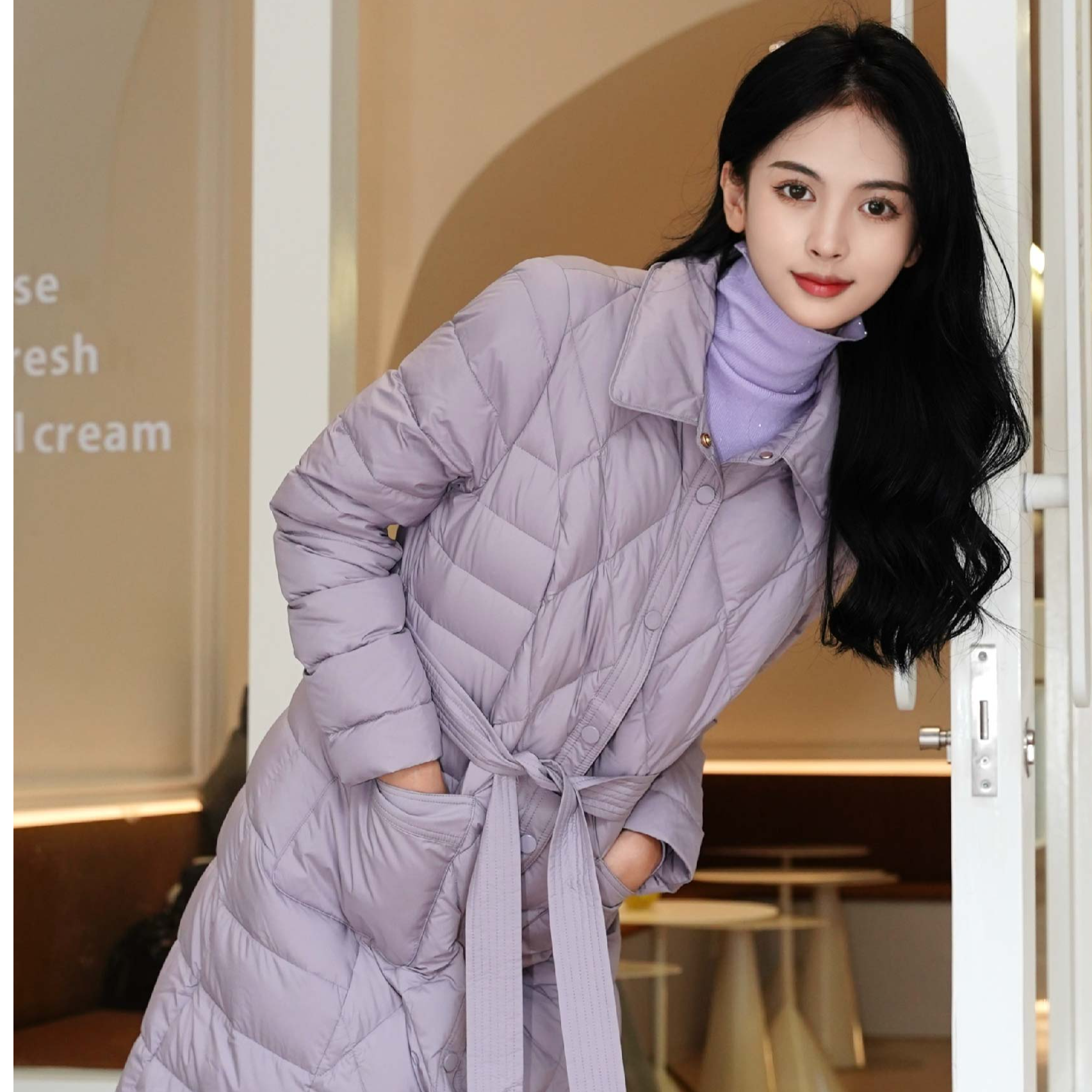 【粉丝专享】BuouBuou菱形格中长款立领连帽鸭绒羽绒服女BI4E832