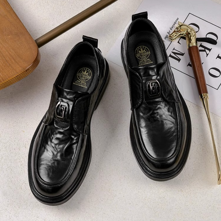2025秋季新款一脚蹬英伦潮流百搭时尚商务套脚英伦软底休闲皮鞋男