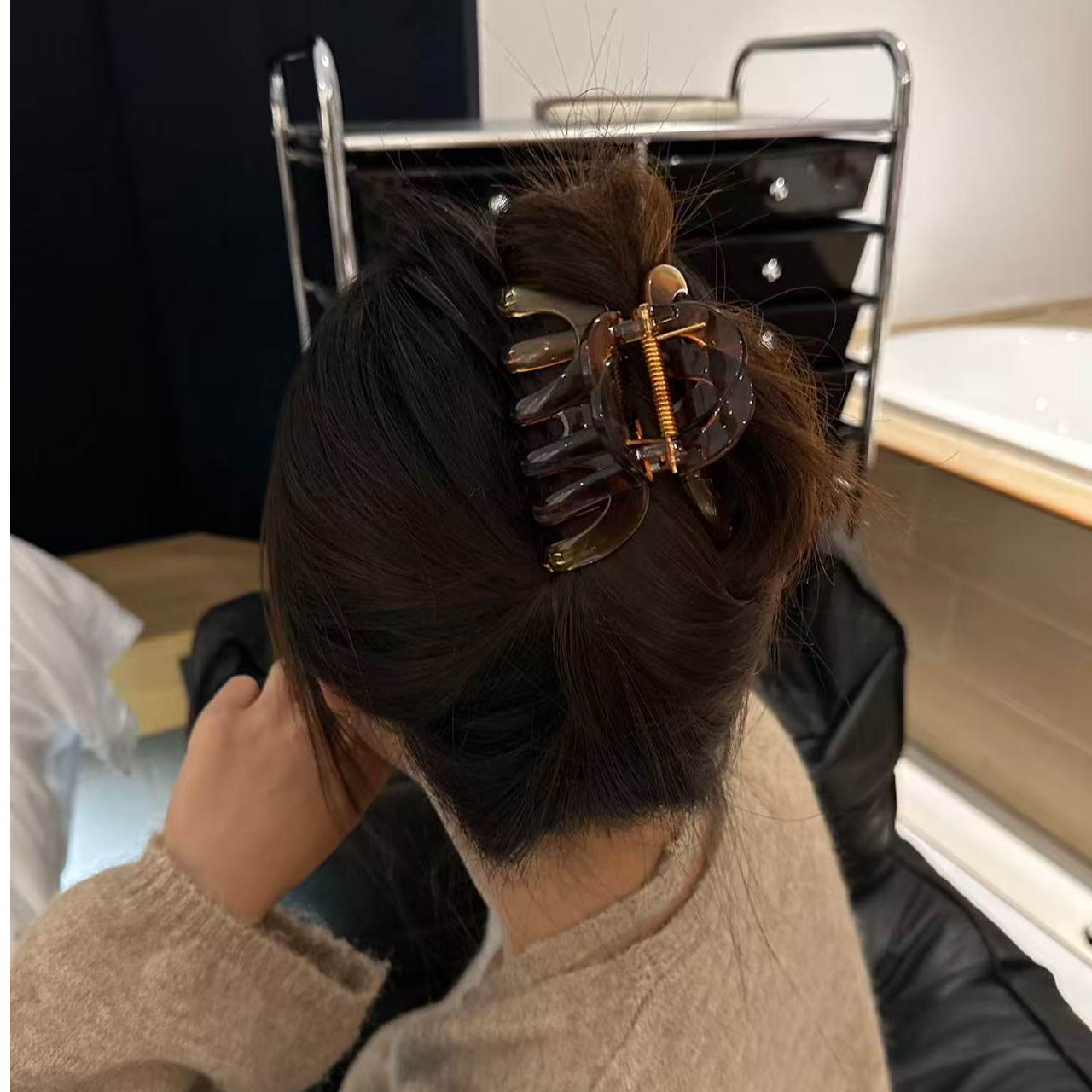 元气满满欧美大号南瓜鲨鱼夹简约气质时尚女复古抓夹百搭又日常