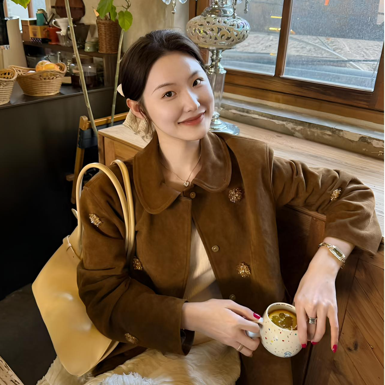 高级感钉珠绒面皮衣短款2025春秋女款仿羊皮复古宽松百搭夹克外套