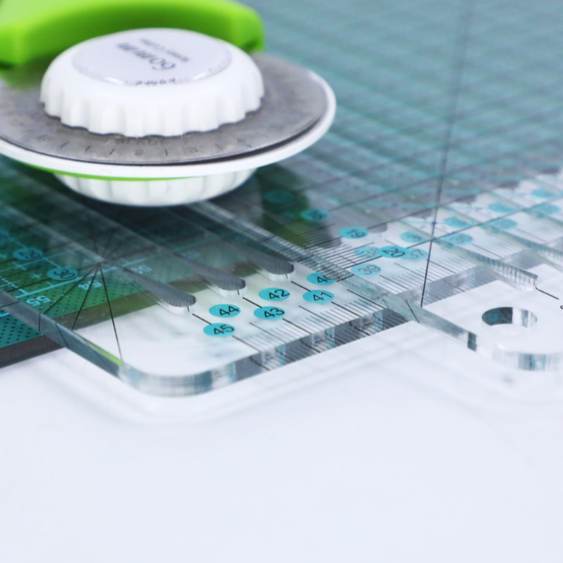 拼布裁布专用工具套装（出口垫板+切割尺+轮刀套装）