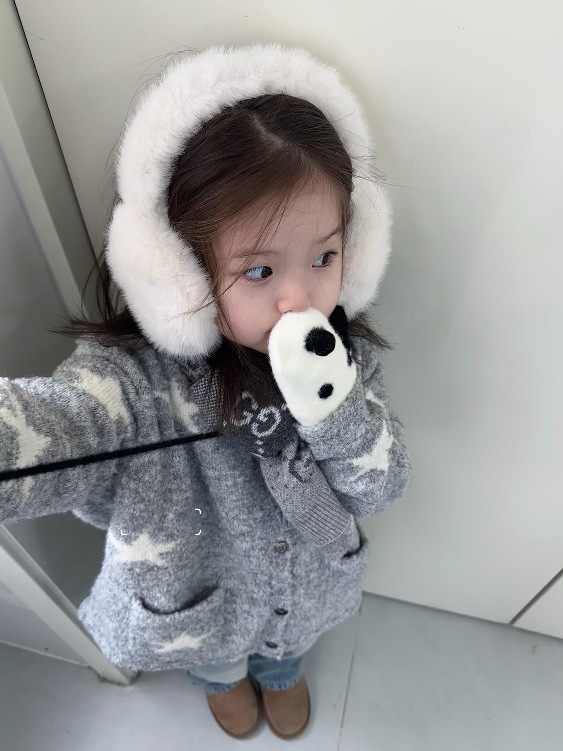 小思家女童冬季新款韩版花灰色星星毛衣外套休闲牛仔裤套装