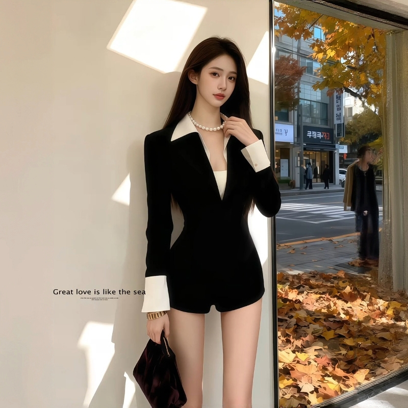2025秋季新款假两件翻领上衣短裤套装撞色拼接设计性感辣妹穿搭女