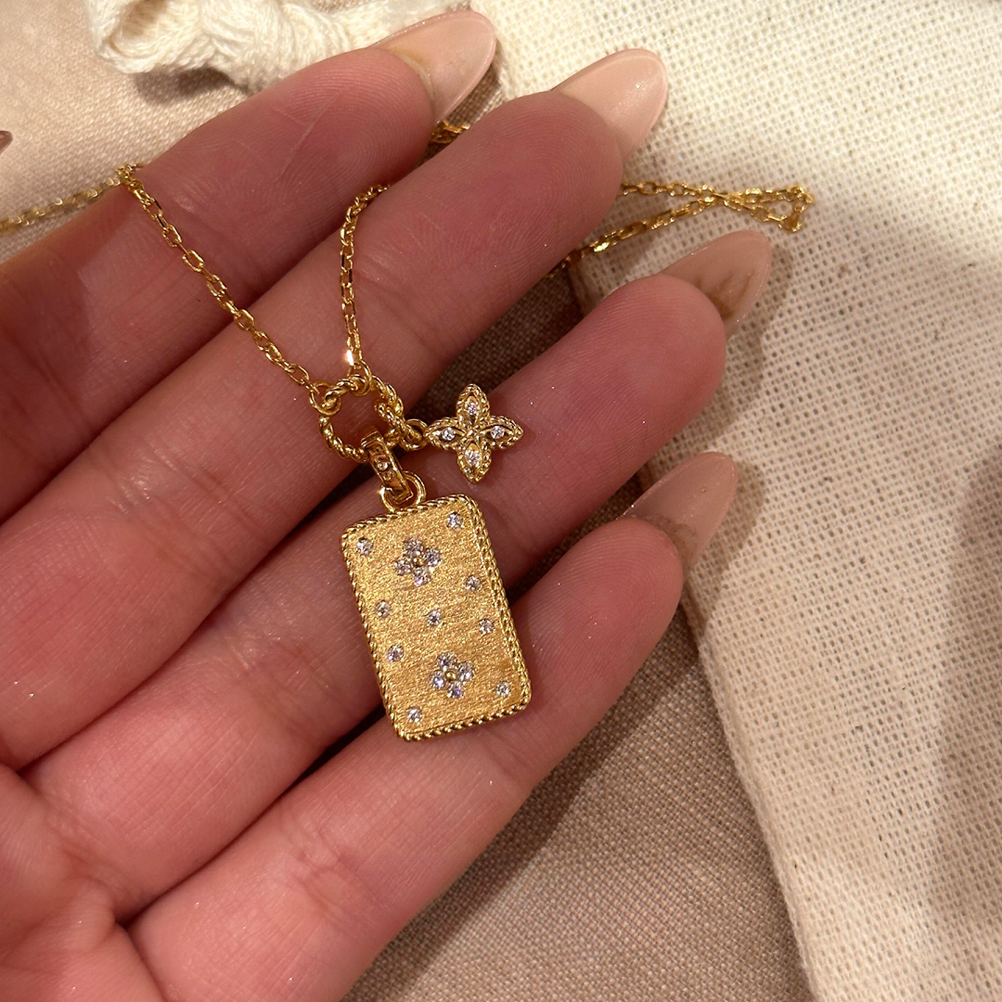 铜合金项链 拉丝金色无事牌星芒项链中古超闪满天星锁骨链简约