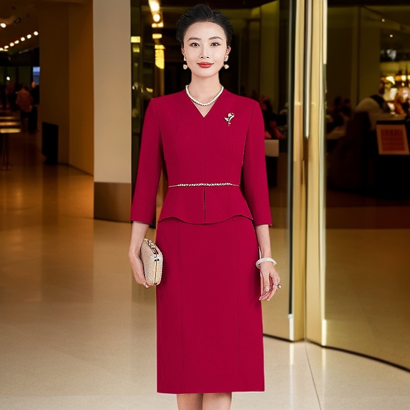 喜婆婆参加婚宴礼服2025新款遮肚显瘦秋冬气质妈妈装结婚连衣裙