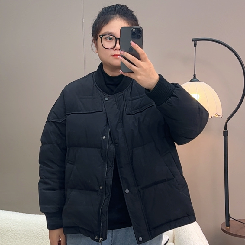 羽绒服棒球领减龄显瘦显白抬皮肤港风大码女200斤胖mm白鸭绒加厚
