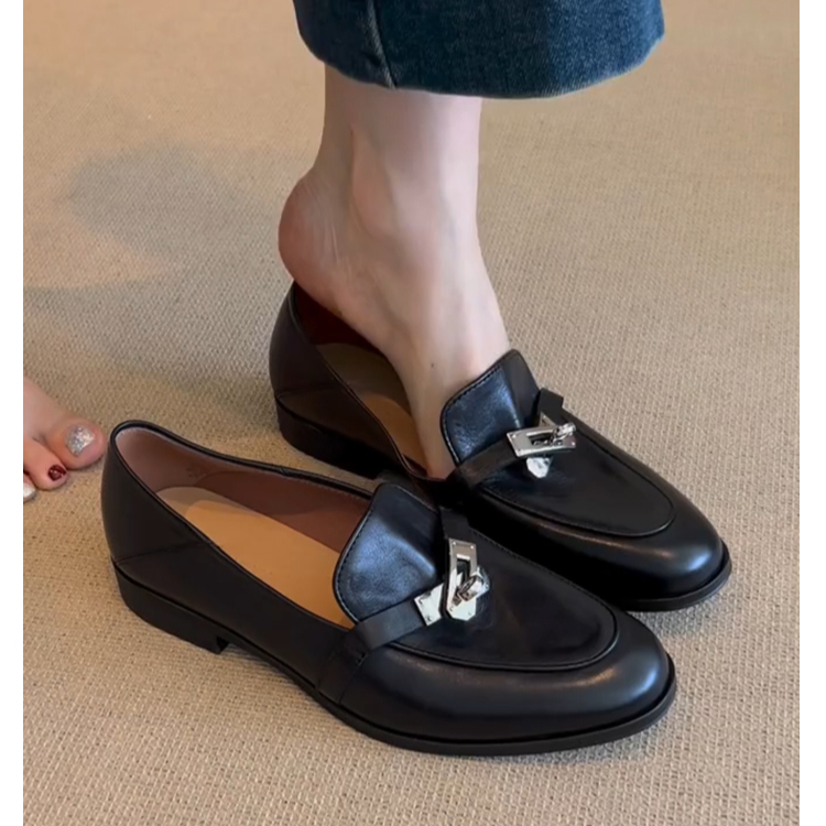 羊皮版~中古锁扣设计百搭一脚蹬懒人粗跟乐福鞋平底小皮鞋单鞋女