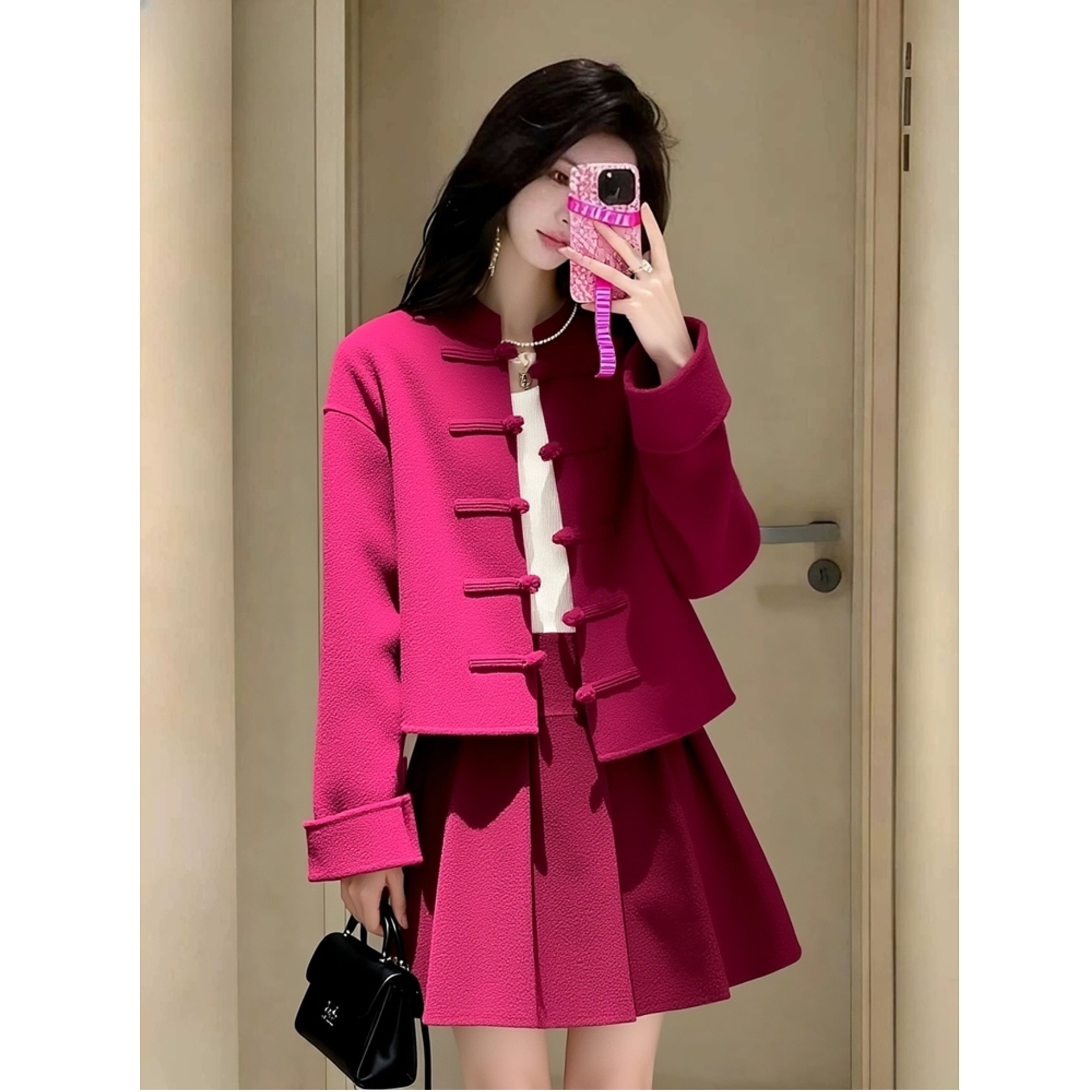 玫红色新中式外套2025冬季新款气质名媛独特超好看高端时尚两件套