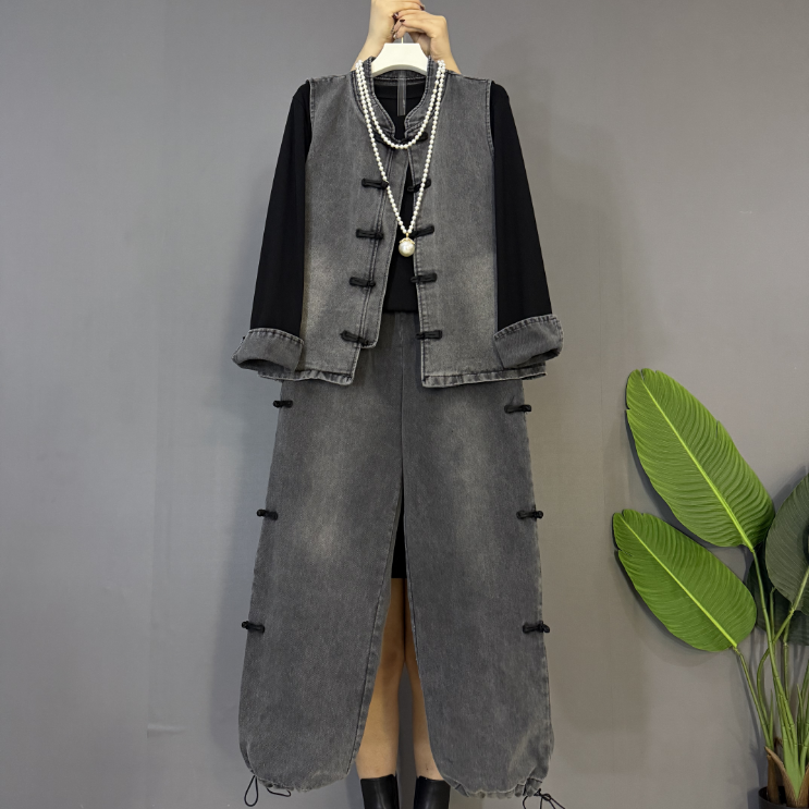 早春新款时尚洋气复古盘扣新中式牛仔三件套套装