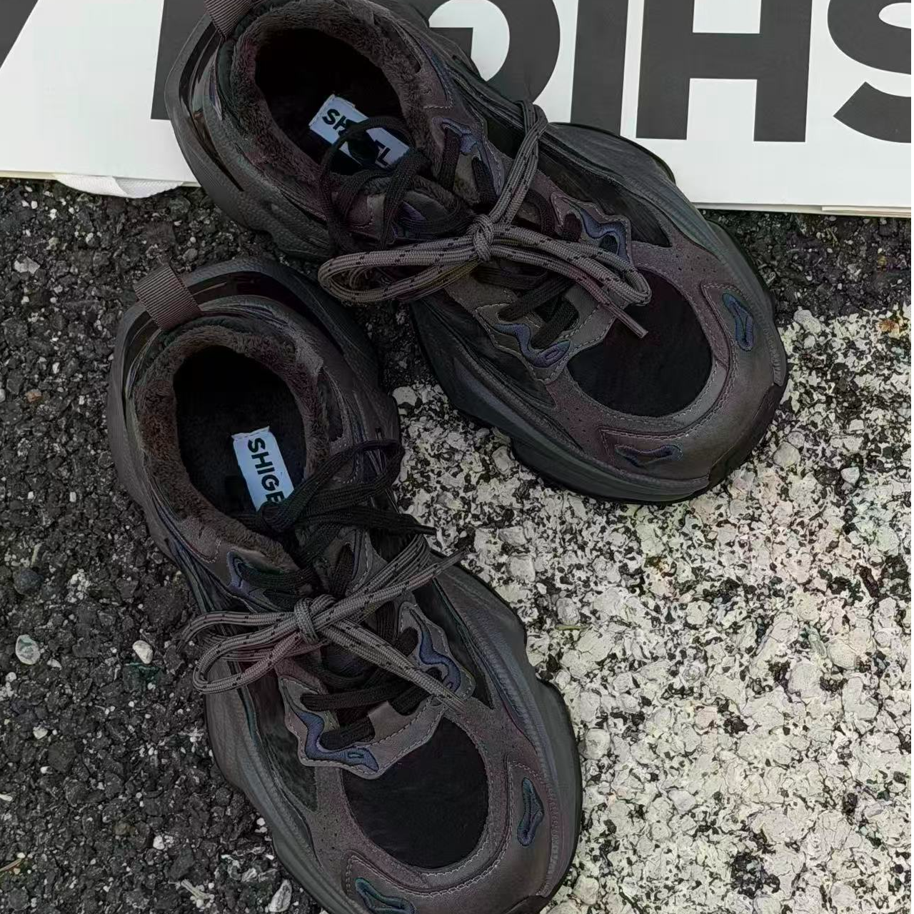 诗歌兰真皮女鞋2025冬新款简约百搭厚底老爹鞋加绒保暖系带运动鞋