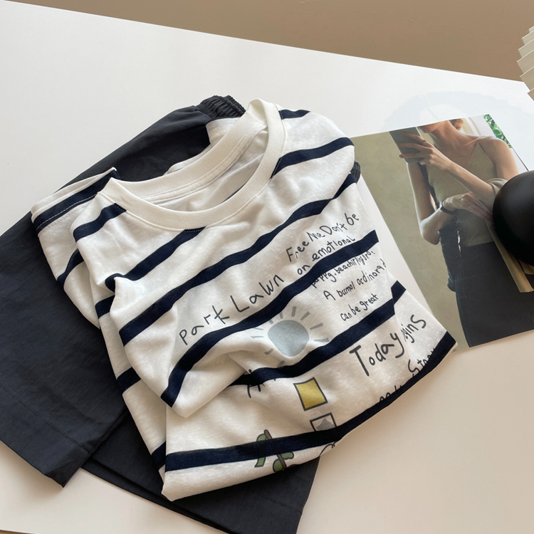 韩系卡通字母印花条纹长袖t恤女早秋慵懒宽松微透圆领罩衫防晒衫