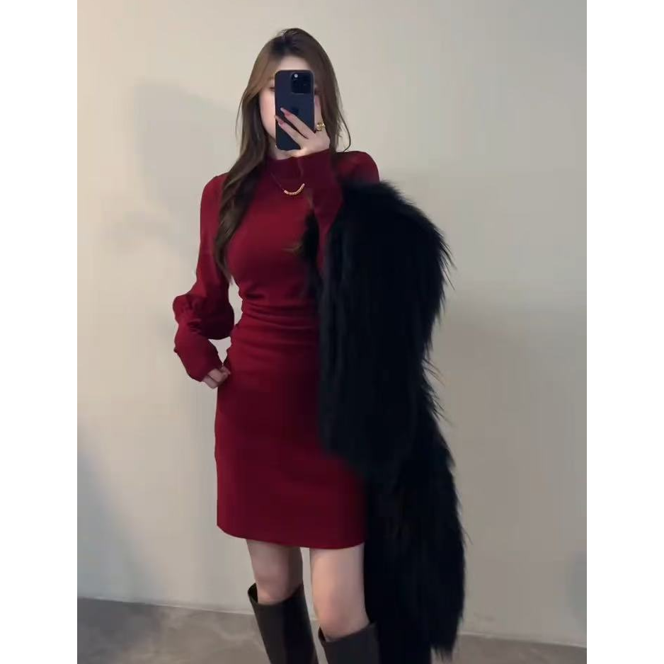 设计感灯笼袖半高领褶皱收腰连衣裙女秋冬新款时尚洋气百搭短裙子