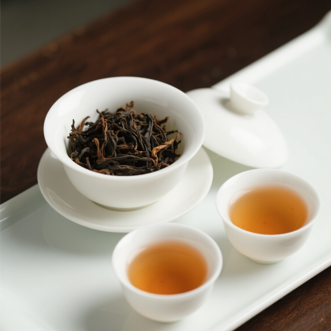 云南凤庆滇红茶茶汤饱满花果蜜香型滇红小月芽