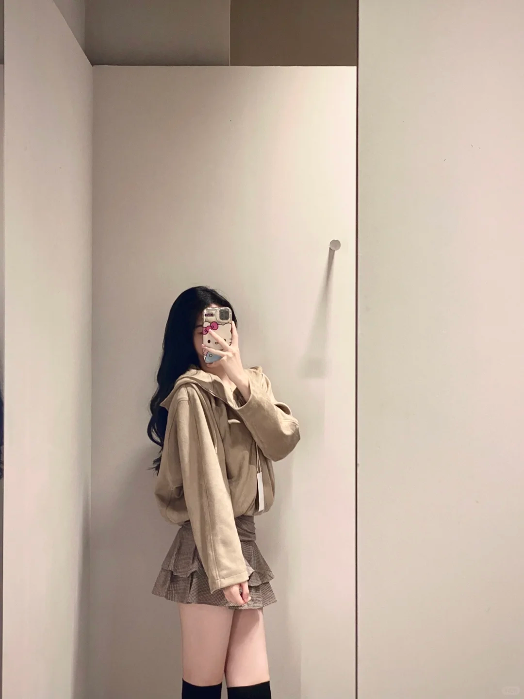 2025秋季新款韩系穿搭高级感短款连帽风衣外套搭配短裙气质两件套