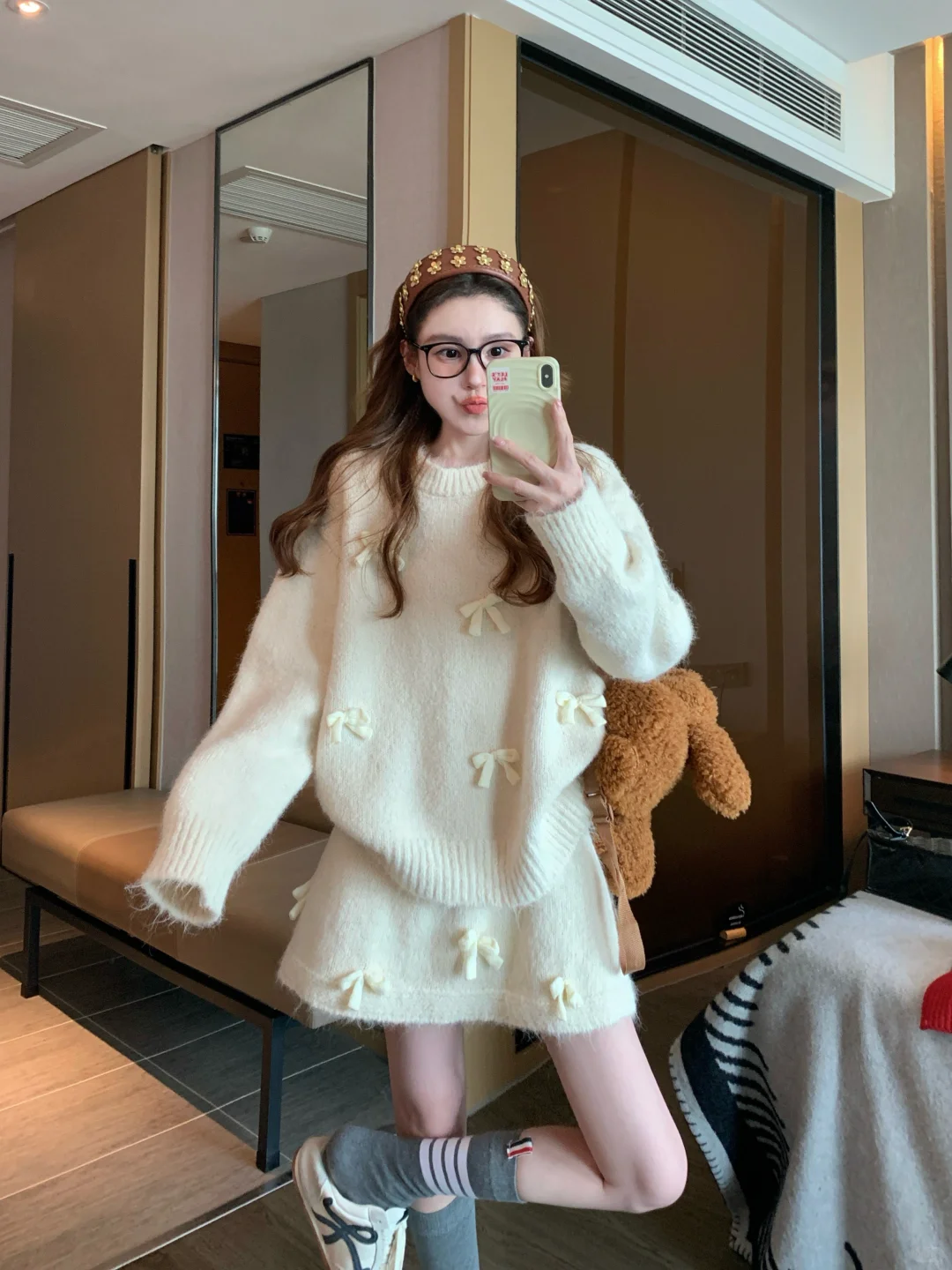 2025秋冬新款韩系圣诞节氛围感穿搭蝴蝶结毛衣搭配短裙气质两件套