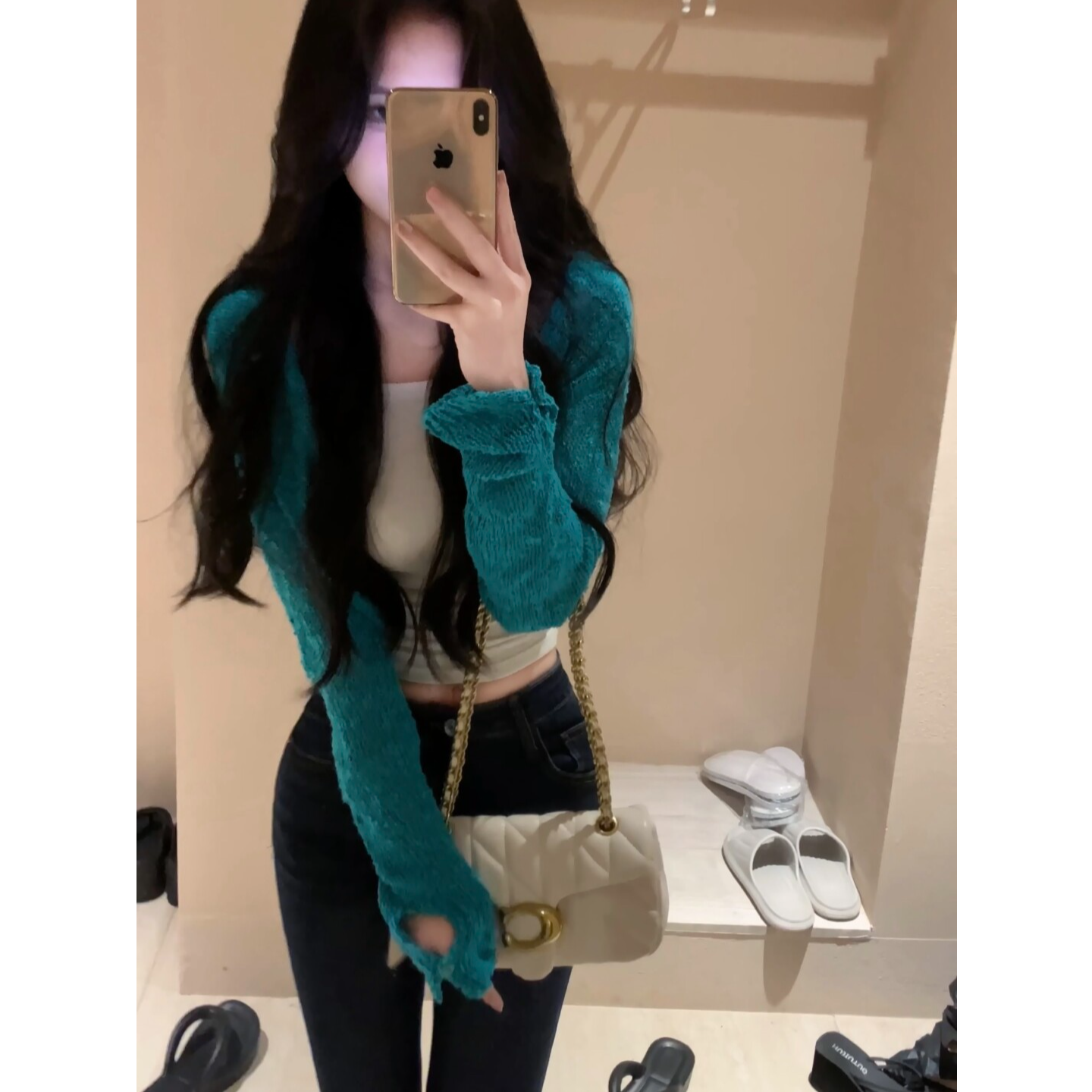 绿色显白镂空短款针织长袖开衫女早秋新款修身显瘦肌理感外穿上衣