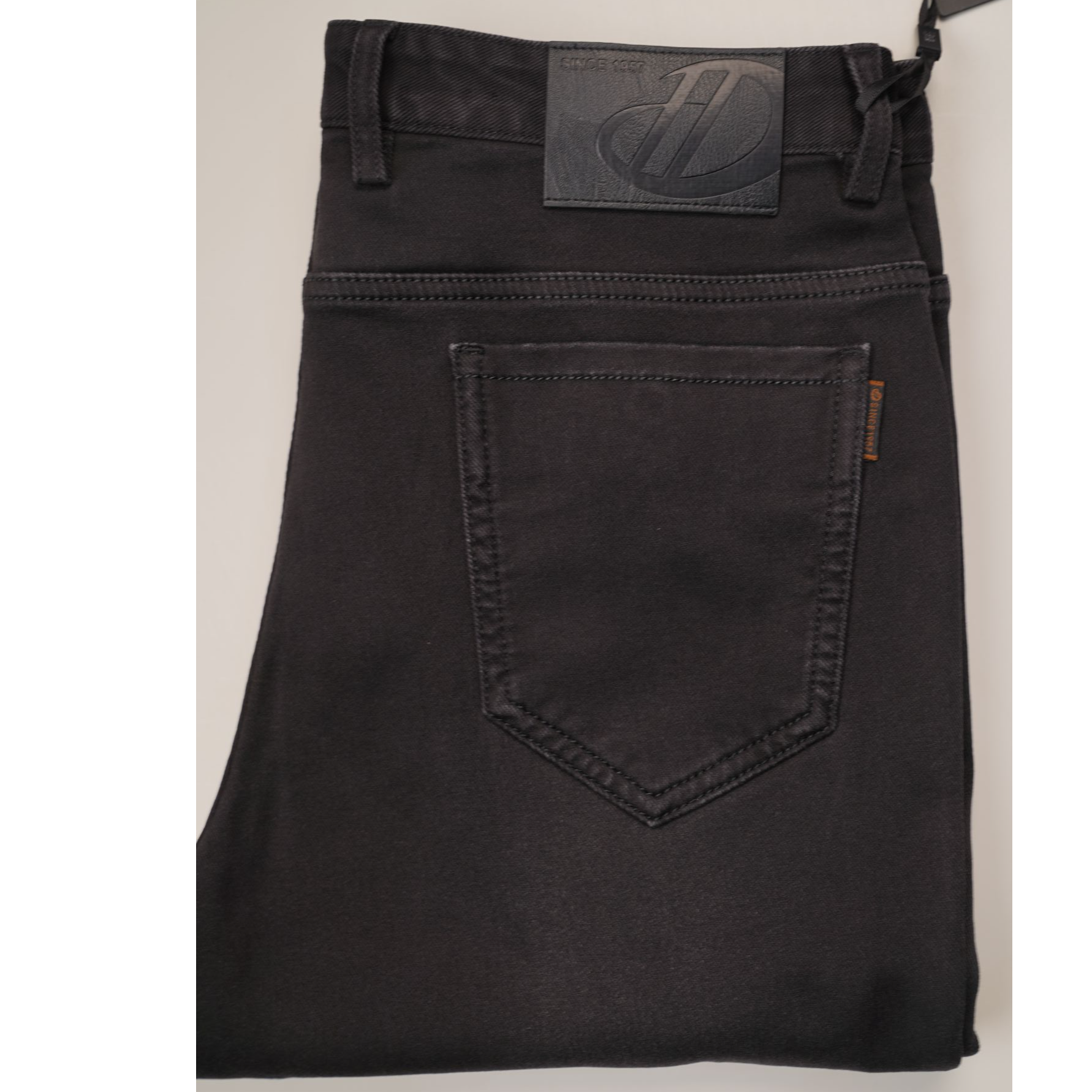 6599男士运动高腰短款时尚休闲黑色塑身牛仔