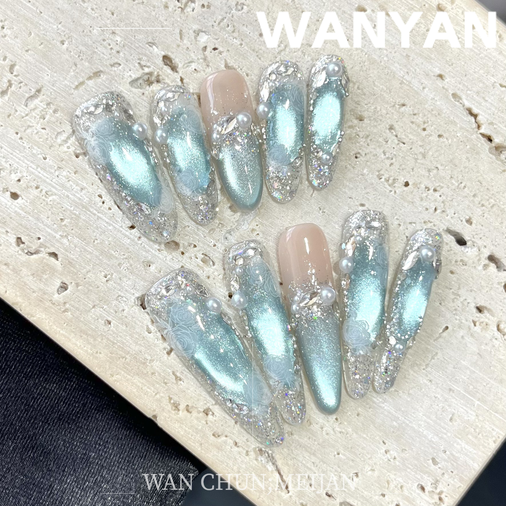 “赛里木湖”CHUN·布契拉提爆闪蓝猫眼手工穿戴甲轻奢高级感重工