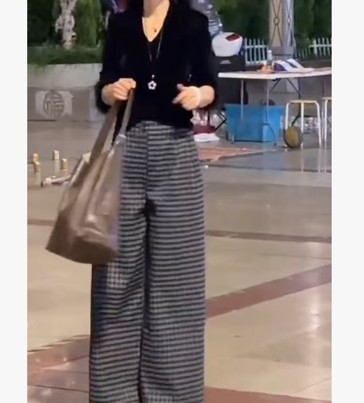 时尚潮流百搭精品女装dgd6822