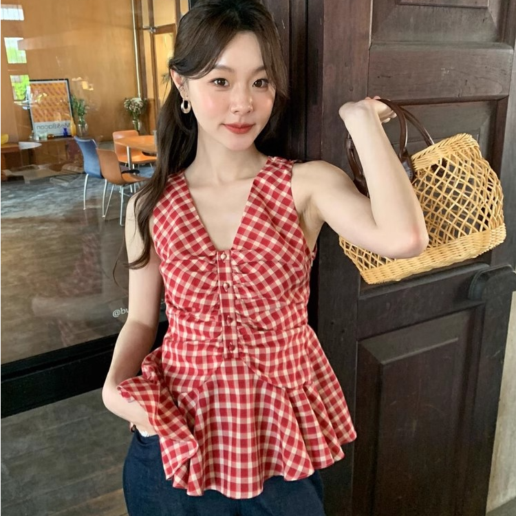 法式V领红色格子背心女夏天别致复古褶皱小衫设计感显瘦气质上衣