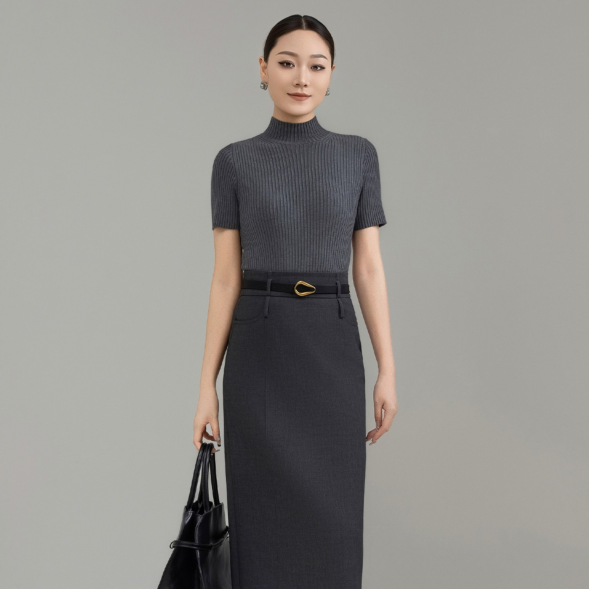 允硕新品琥珀高智风百搭气质休闲立领纯色修身女装针织上衣735217