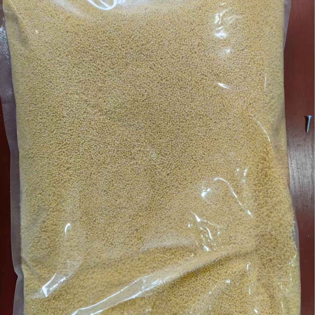 蛋小米无壳黄小米鹦鹉玄凤牡丹虎皮鹦鹉繁殖饲料鸟粮+防漏网