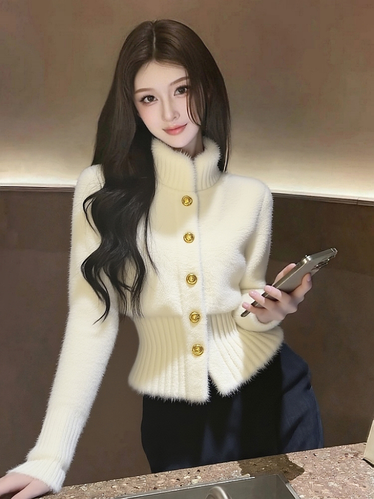 白色毛绒外套女款秋冬巨好看独特漂亮软糯气质高端掐腰小香风上衣