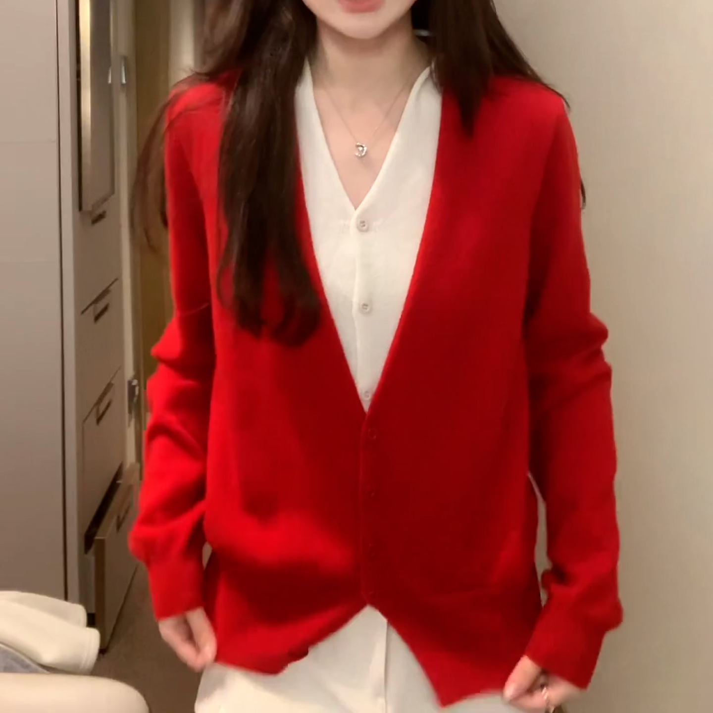 高级感撞色假两件针织开衫女2025秋冬新款温柔风气质内搭圣诞毛衣