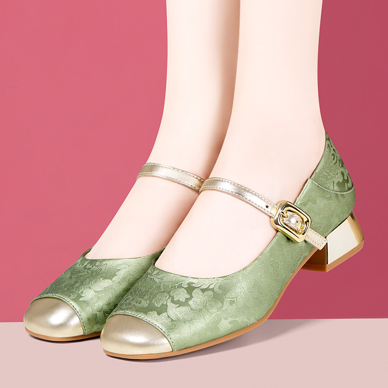 春夏新款国风女鞋皮面刺绣新中式单鞋低跟软底玛丽珍鞋妈妈女士鞋