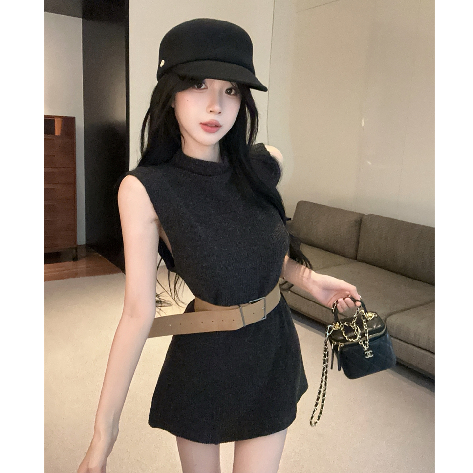 2025秋季新款简约半高领背心针织连衣裙配腰带显瘦收腰性感短裙女