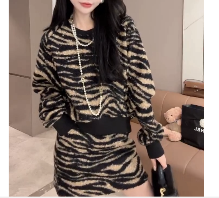 2024冬季新款时尚女装网红高级感休闲爆款套装S2