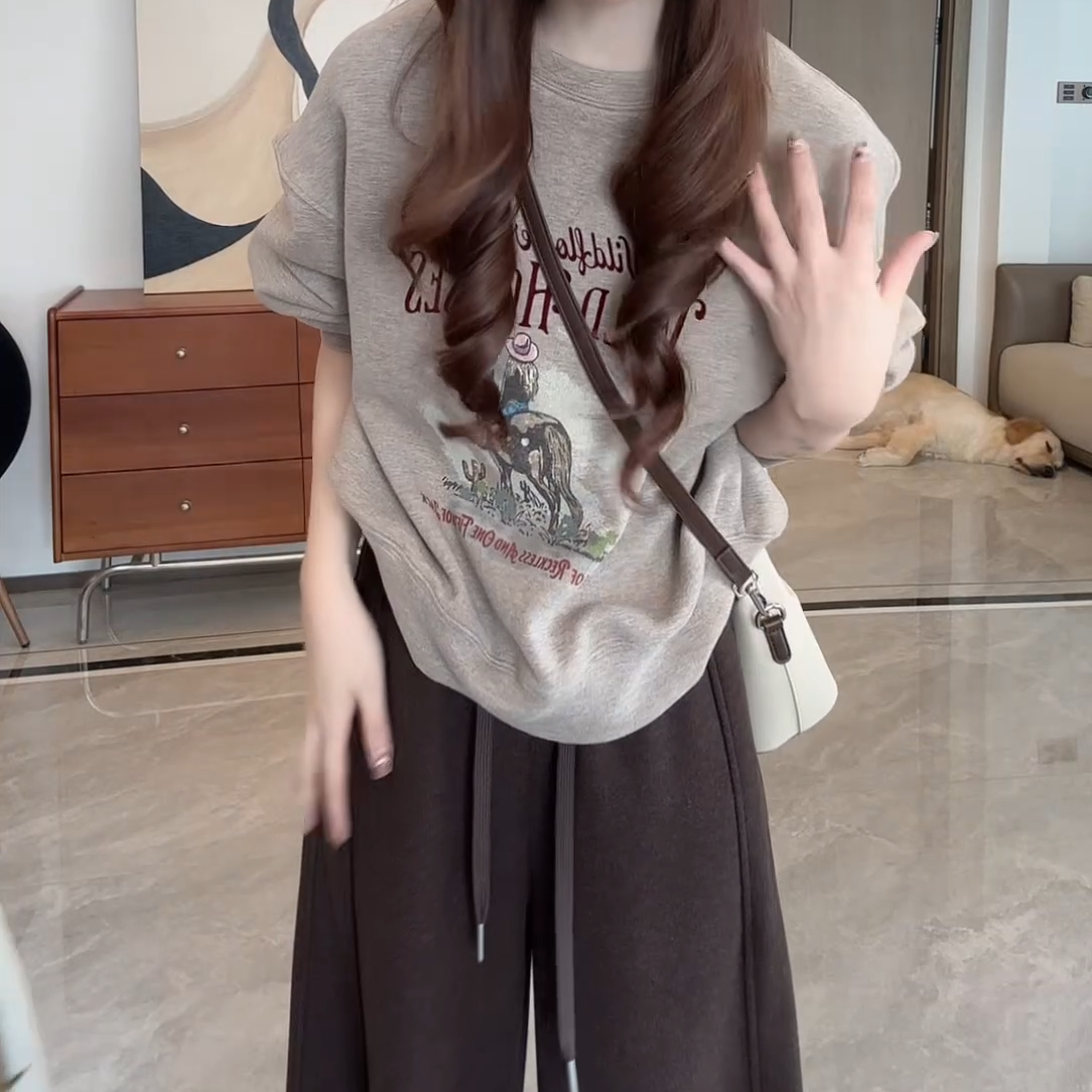 美式复古别致宽松酷潮无帽圆领人物印花字母卫衣C6409