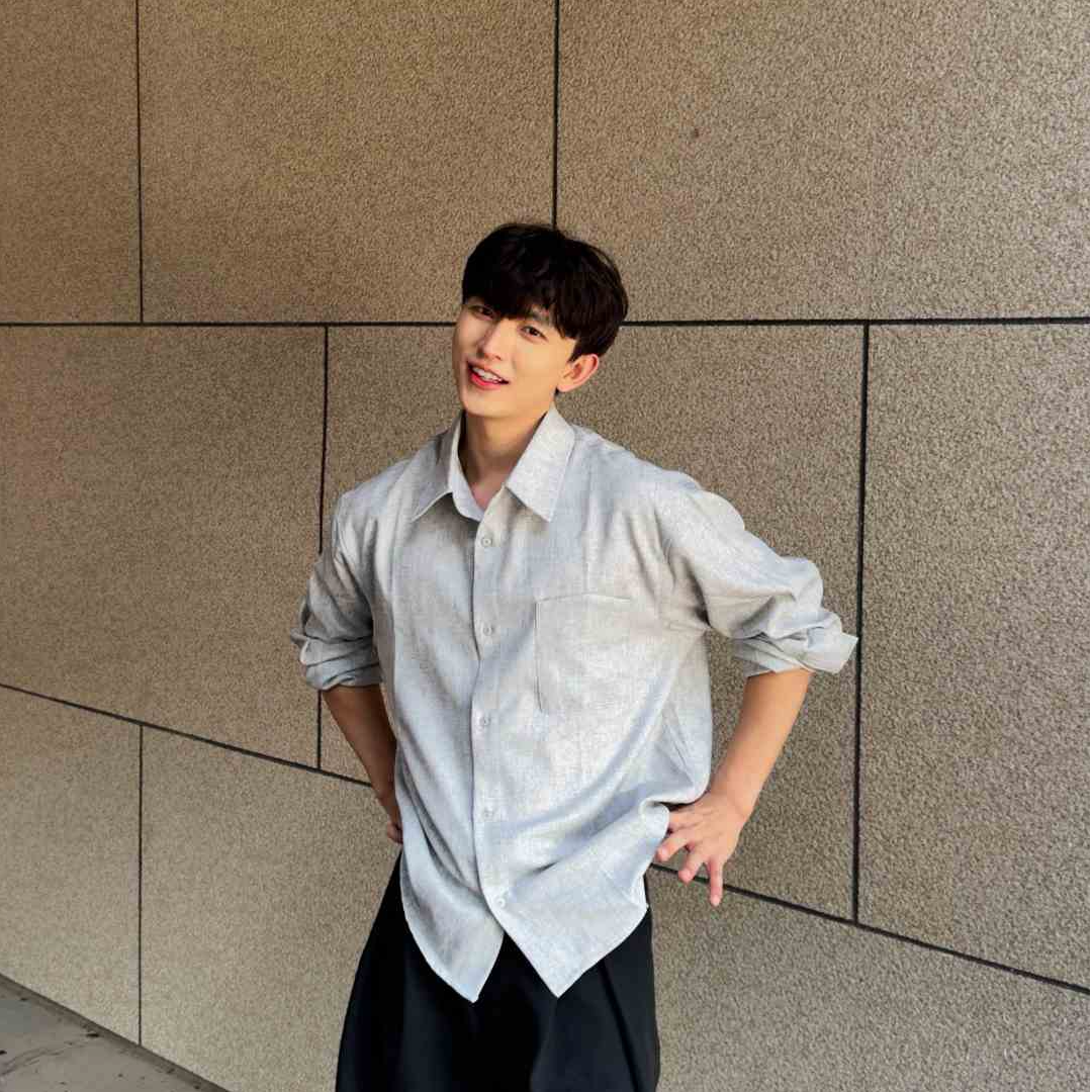 【李阿壹专属】亚麻混纺花纱基础通勤衬衫抗皱易打理微阔剪裁石纹扣