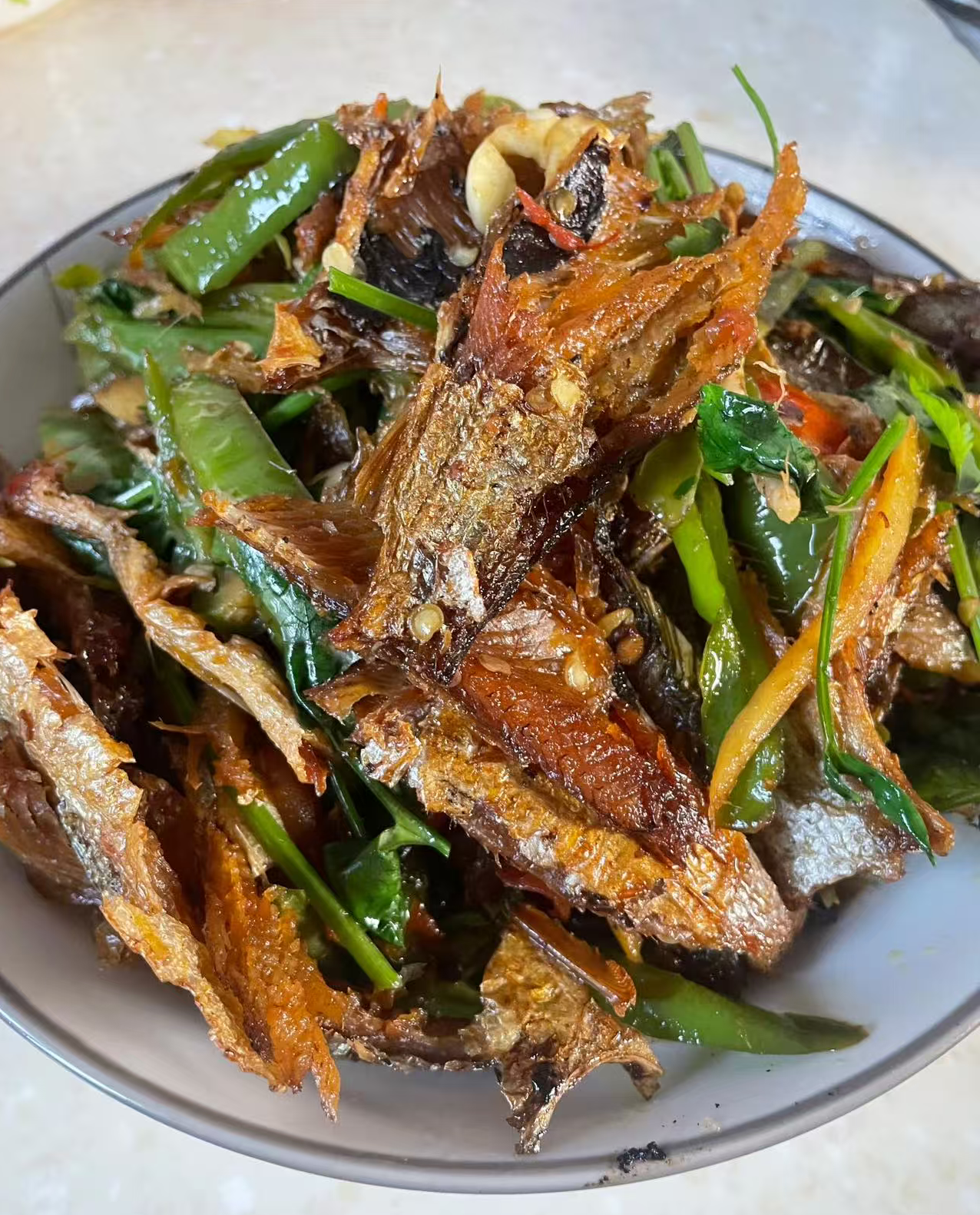 湘西正宗稻花鱼稻田鲤鱼烟熏整条鱼干好吃下饭下酒菜