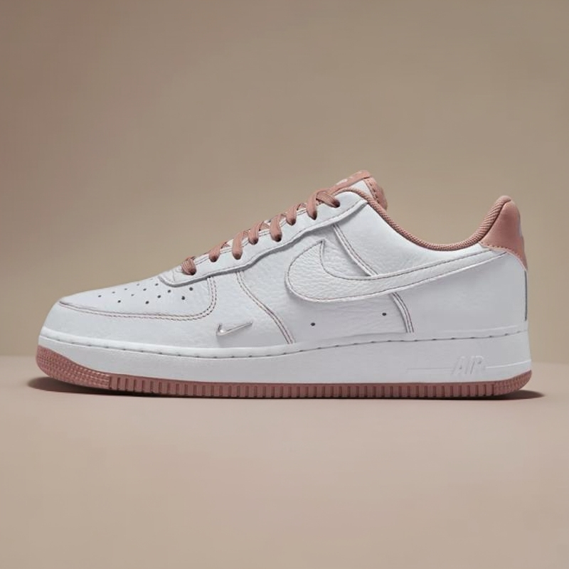 NIKE耐克女鞋运动鞋W AIR FORCE 1 '07 NI JEWEL休闲鞋IB6543-100