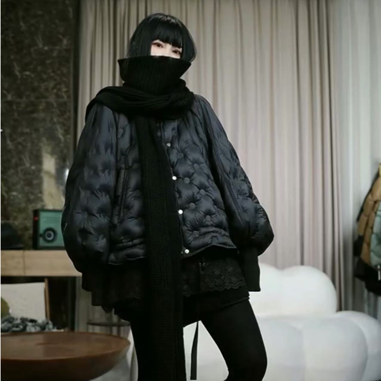 infobyfive2025冬季新款黑色宽松压格小被子斗篷羽绒服2DL0501