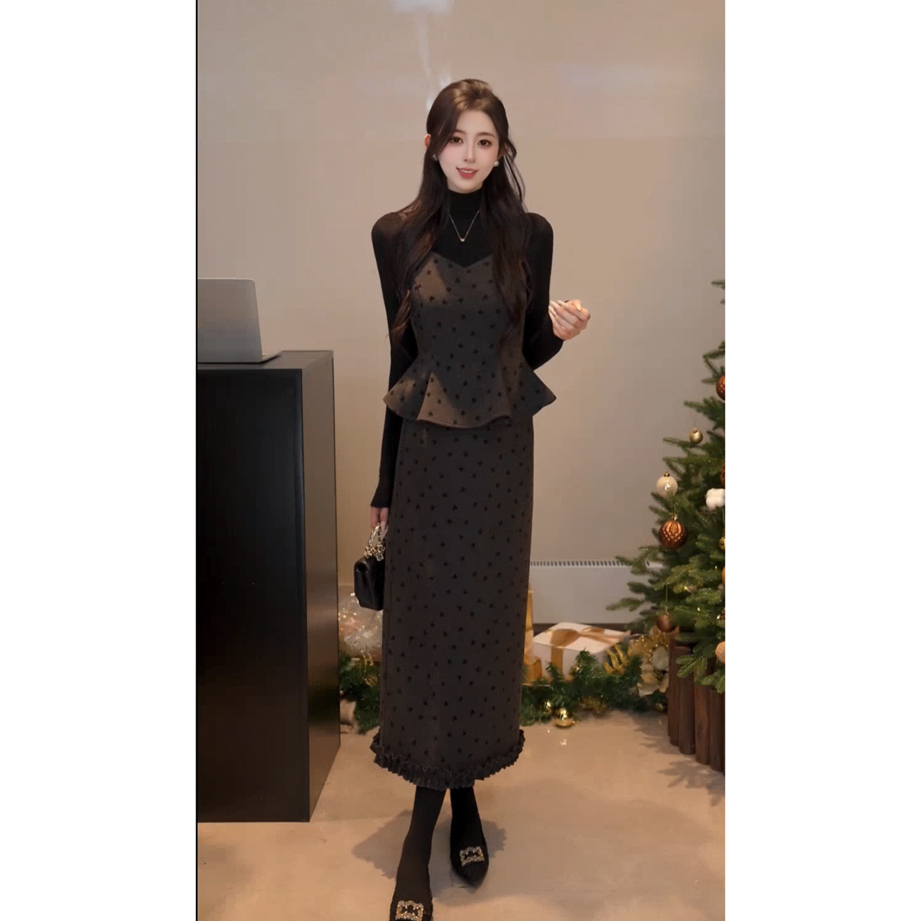 YUANLIANSU/圆脸酥【芽铃绯月】高级感打底衫+吊带+半身裙两件套