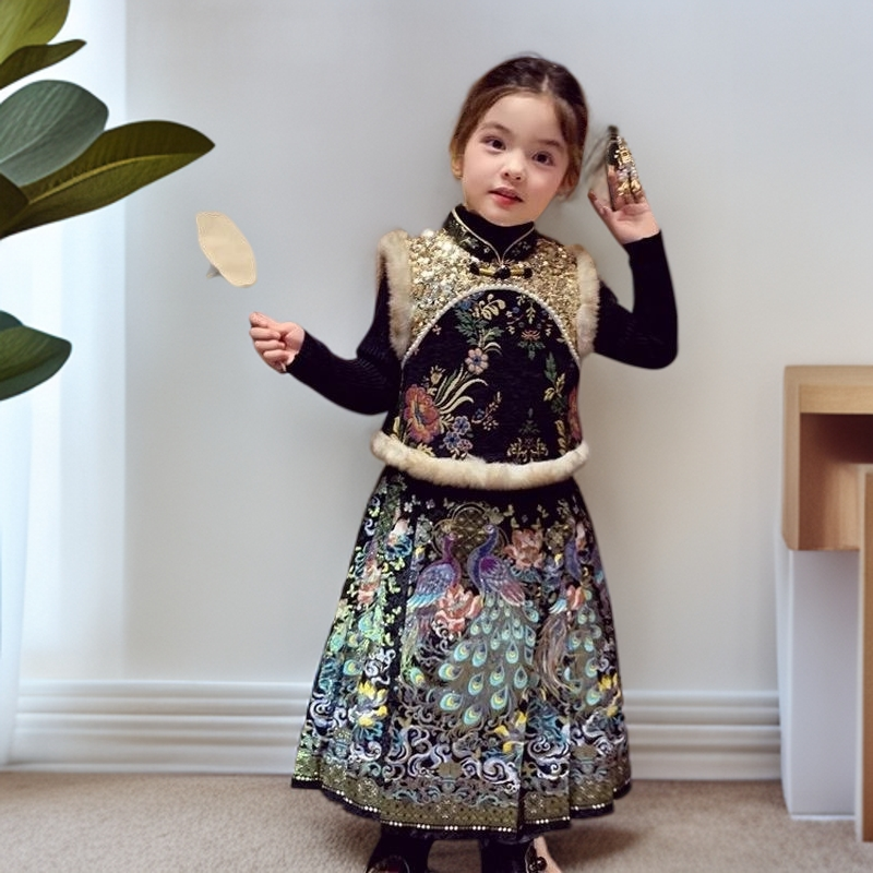 2025新款儿童拜年服时尚复古唐装三件套小女孩春节款新中式马面裙