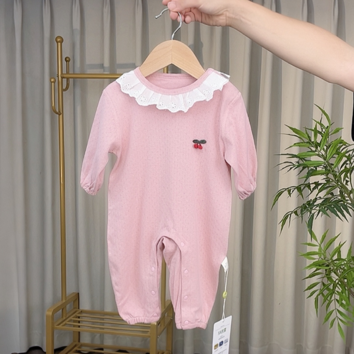 纯棉花边领婴幼儿连身衣春秋季宝宝哈衣爬爬服可爱