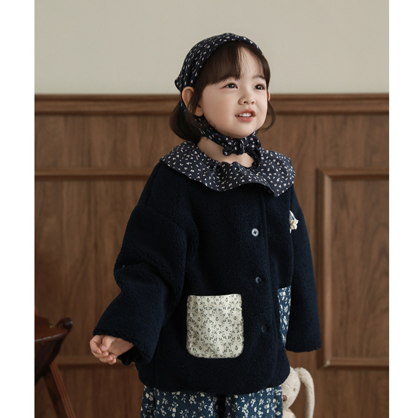 YOEHYAUL/幼悠【复古田园】冬贰波女童童装不对称加厚外套D4326