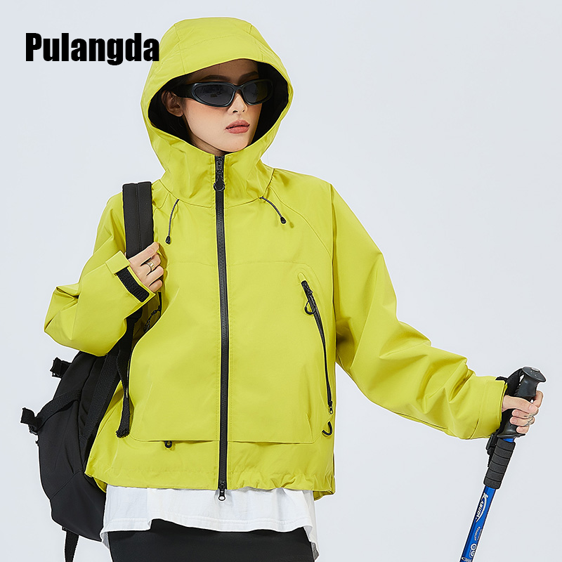 普朗达防风+防水男女同款春秋季户外运动情侣登山短款连帽冲锋衣